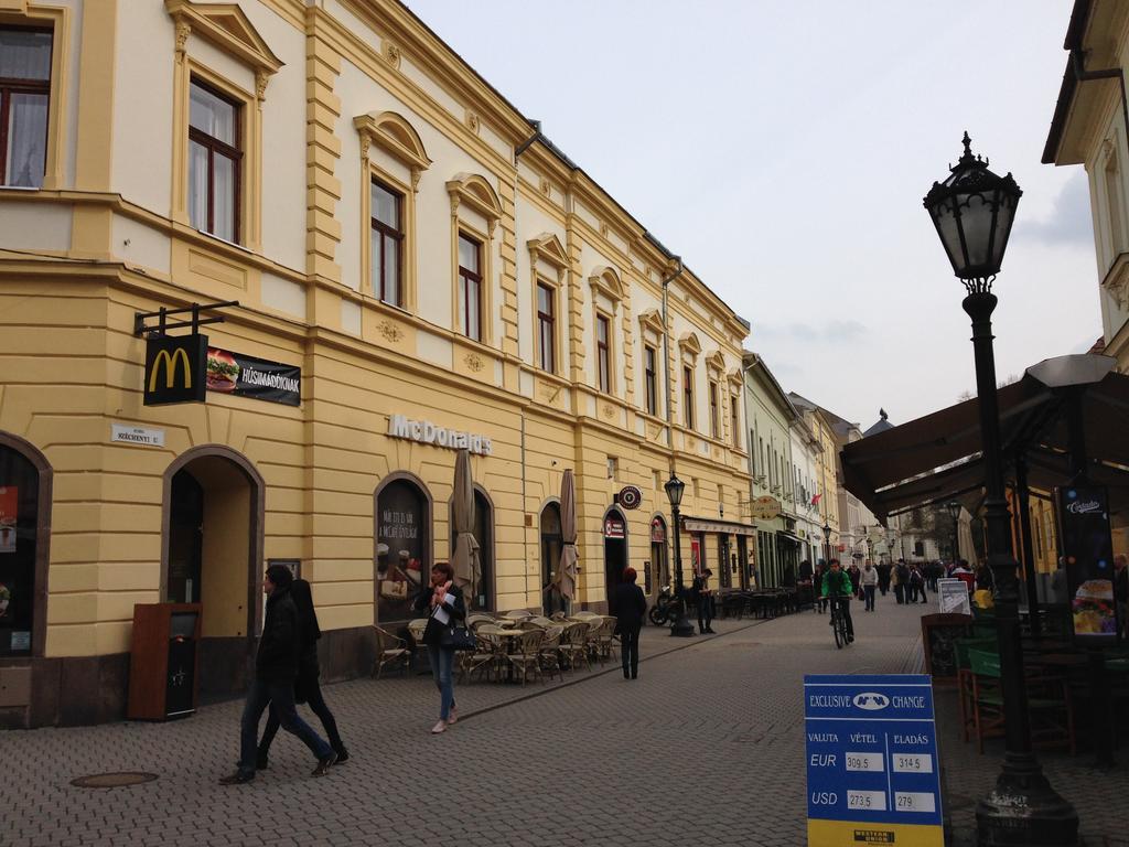 Széchenyi Apartman Eger Esterno foto